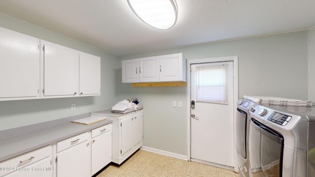 216 Country Club Drive, Melbourne, FL 32940