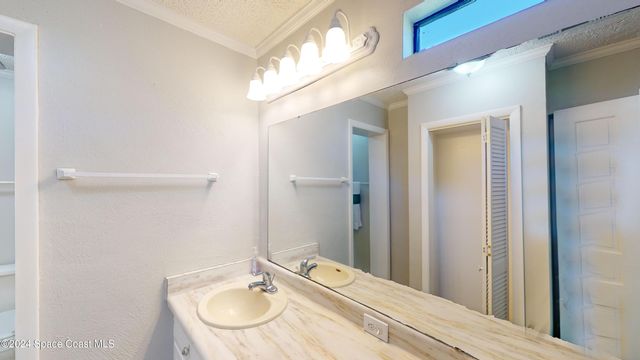 216 Country Club Drive, Melbourne, FL 32940