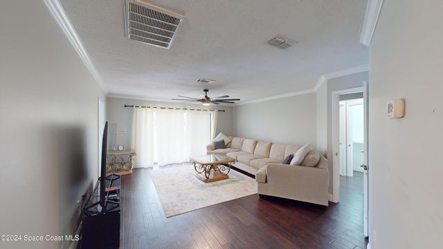 216 Country Club Drive, Melbourne, FL 32940