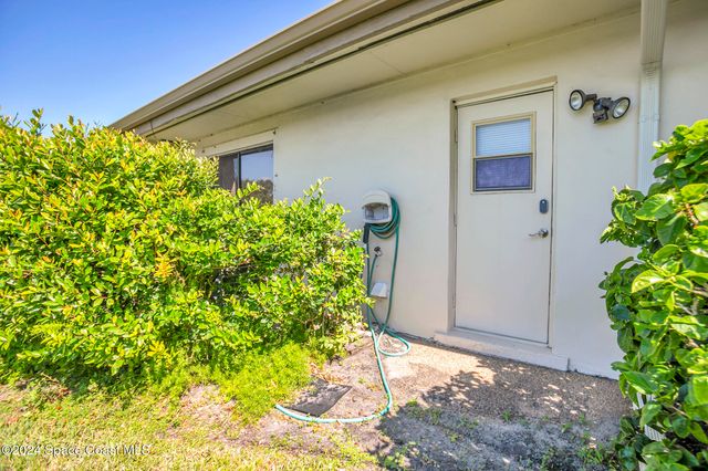 216 Country Club Drive, Melbourne, FL 32940