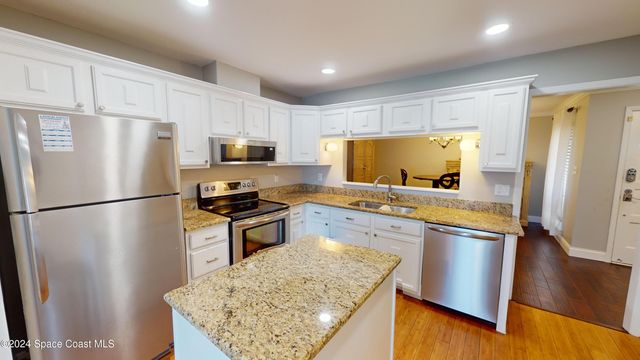 216 Country Club Drive, Melbourne, FL 32940