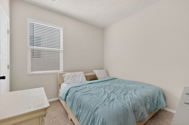 10650 Valedon Lane SW, Albuquerque, NM 87121