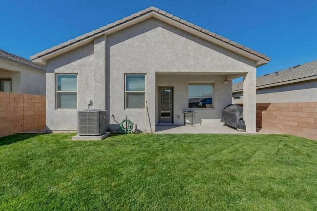 10650 Valedon Lane SW, Albuquerque, NM 87121