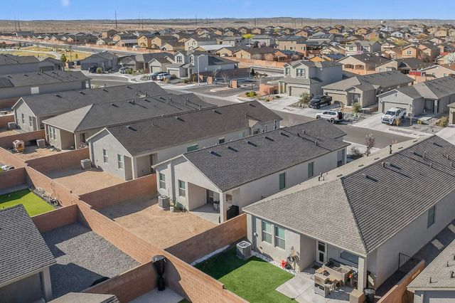 10650 Valedon Lane SW, Albuquerque, NM 87121