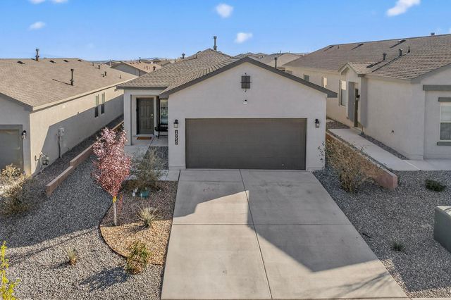 10650 Valedon Lane SW, Albuquerque, NM 87121