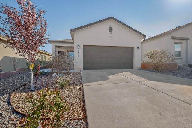 10650 Valedon Lane SW, Albuquerque, NM 87121