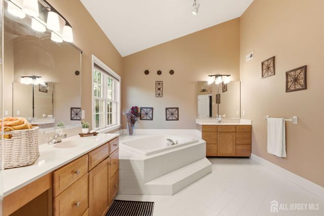 3 Longbow Terrace, Flemington, NJ 08822