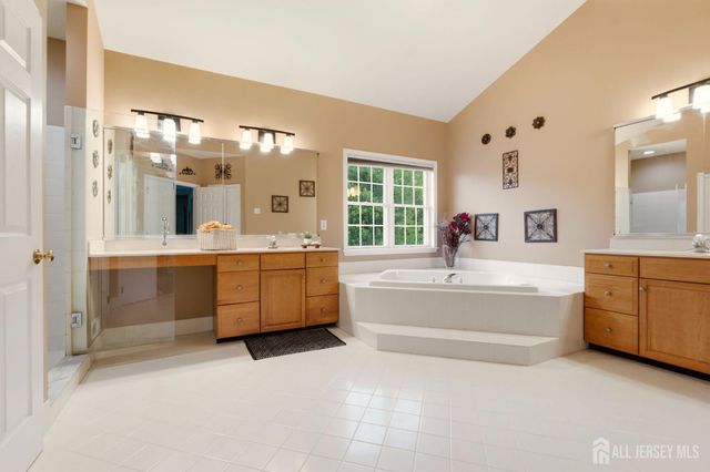 3 Longbow Terrace, Flemington, NJ 08822