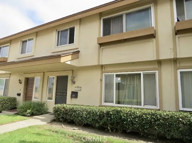 10045 Karmont, South Gate, CA 90280