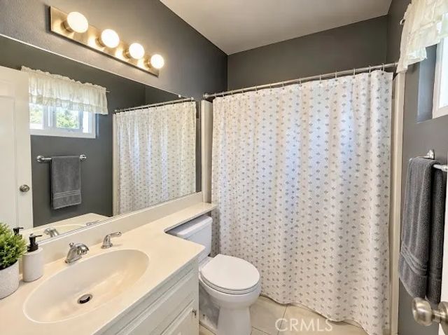 10045 Karmont, South Gate, CA 90280
