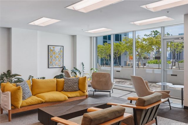 988 Halekauwila Street 1712, Honolulu, HI 96814