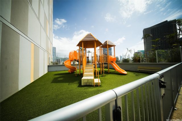 988 Halekauwila Street 1712, Honolulu, HI 96814