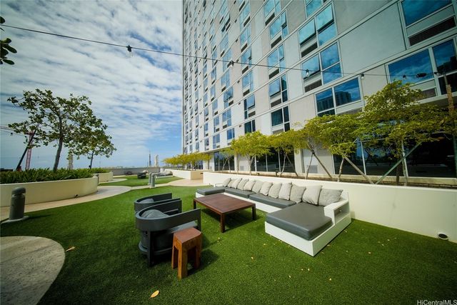 988 Halekauwila Street 1712, Honolulu, HI 96814