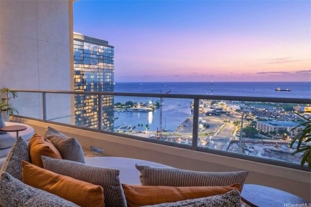 988 Halekauwila Street 1712, Honolulu, HI 96814