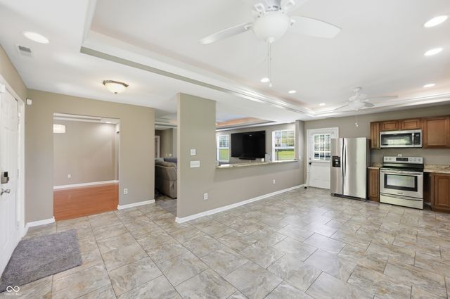 934 N Buck Creek Road, Greenfield, IN 46140