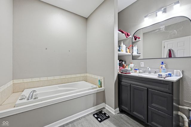 934 N Buck Creek Road, Greenfield, IN 46140