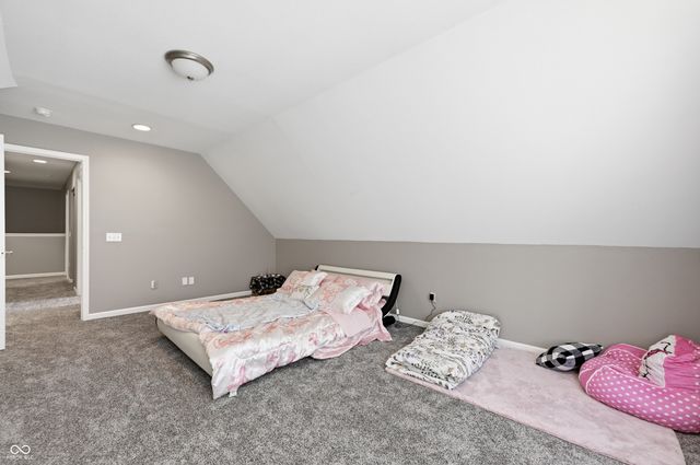 934 N Buck Creek Road, Greenfield, IN 46140