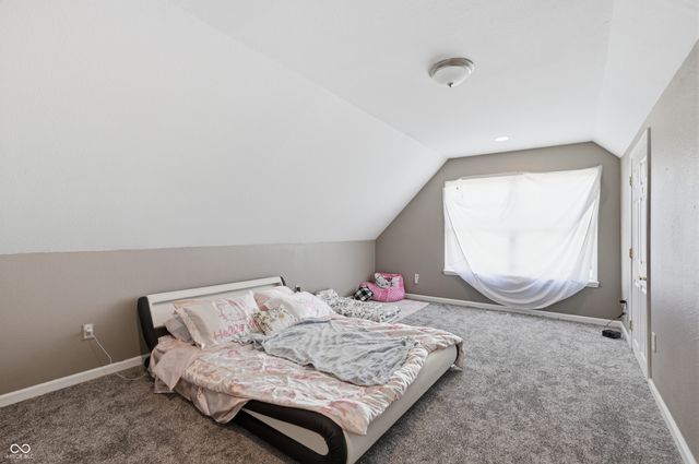 934 N Buck Creek Road, Greenfield, IN 46140