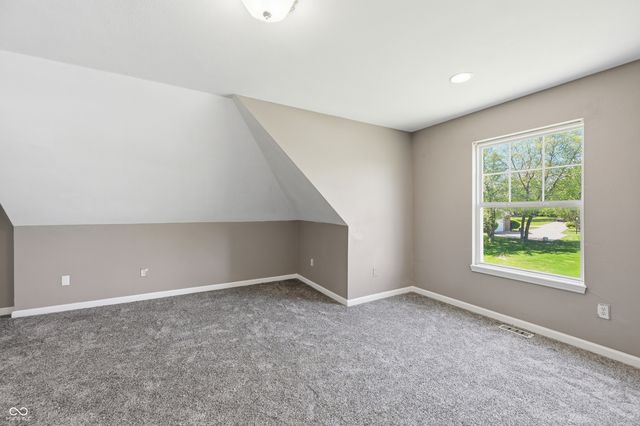 934 N Buck Creek Road, Greenfield, IN 46140