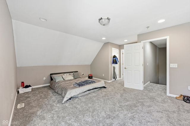 934 N Buck Creek Road, Greenfield, IN 46140