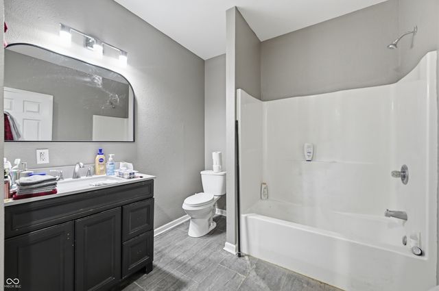 934 N Buck Creek Road, Greenfield, IN 46140