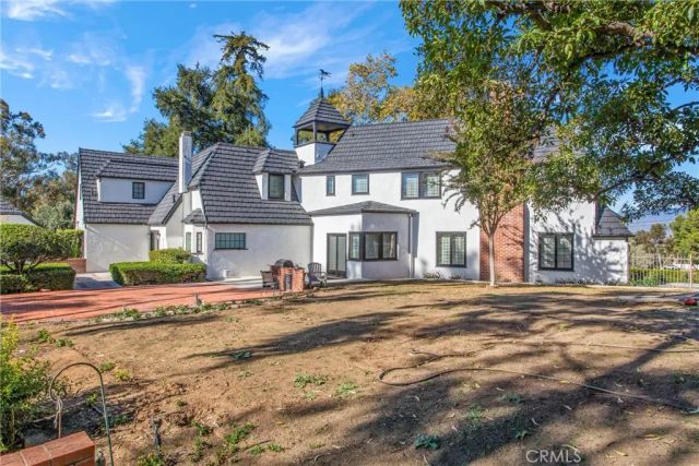 745 W Sunset Drive, Redlands, CA 92373