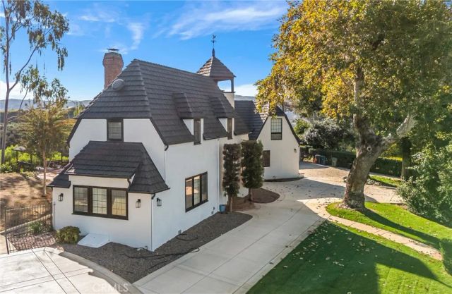 745 W Sunset Drive, Redlands, CA 92373
