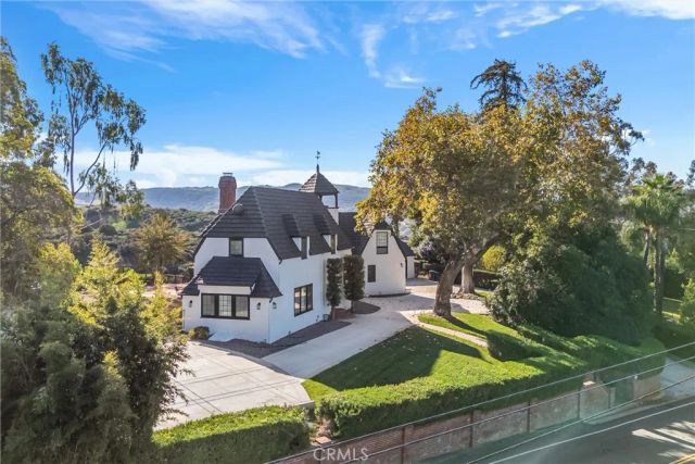 745 W Sunset Drive, Redlands, CA 92373