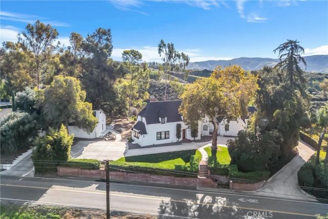 745 W Sunset Drive, Redlands, CA 92373