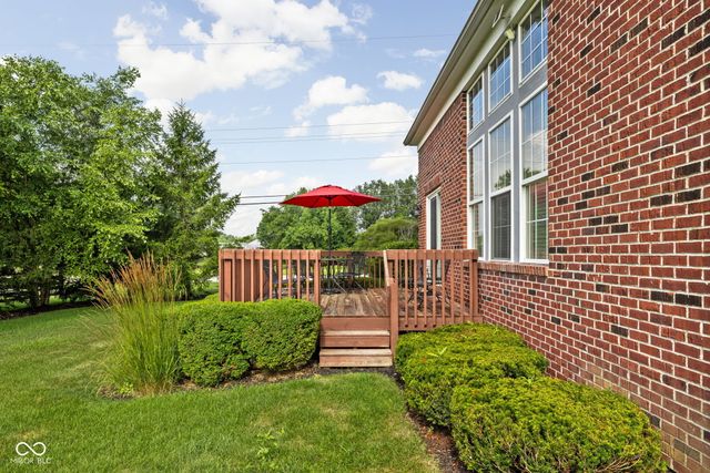 6801 Woodhaven Place, Zionsville, IN 46077