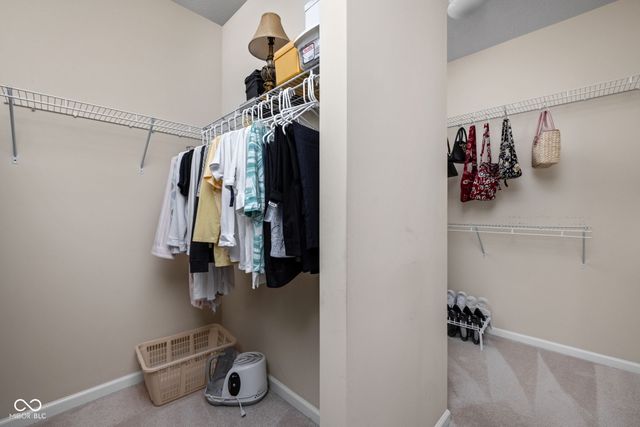 6801 Woodhaven Place, Zionsville, IN 46077