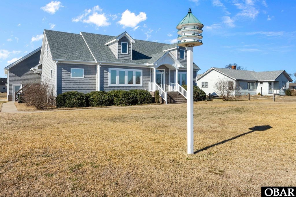 Image 5 of property listing at 1055 Waterlily Road, Coinjock, NC 27923