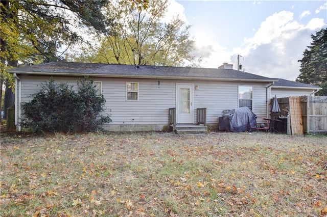 5444 Lawrence CT, Virginia Beach, VA 23462