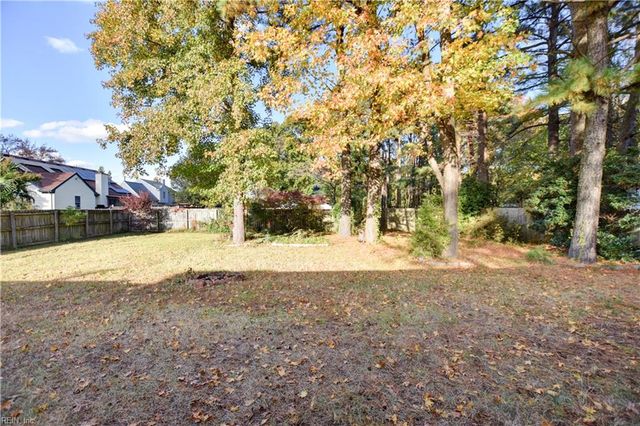 5444 Lawrence CT, Virginia Beach, VA 23462