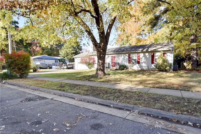 5444 Lawrence CT, Virginia Beach, VA 23462