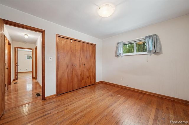 21697 Mcclung Avenue, Southfield, MI 48075