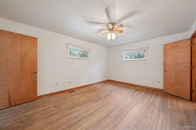 21697 Mcclung Avenue, Southfield, MI 48075