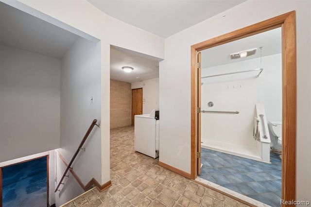 21697 Mcclung Avenue, Southfield, MI 48075