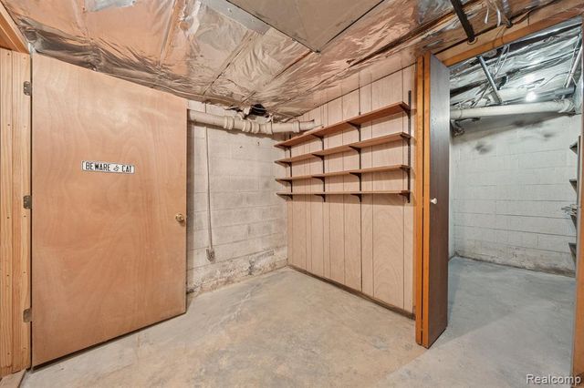 21697 Mcclung Avenue, Southfield, MI 48075