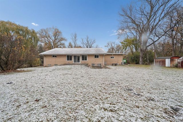 21697 Mcclung Avenue, Southfield, MI 48075