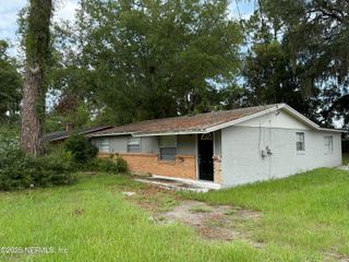 6531 RESTLAWN Drive, Jacksonville, FL 32208