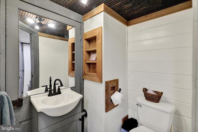 210 ALLEGHENYVILLE RD, Mohnton, PA 19540
