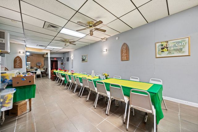 632 N Albany Avenue, Chicago, IL 60612
