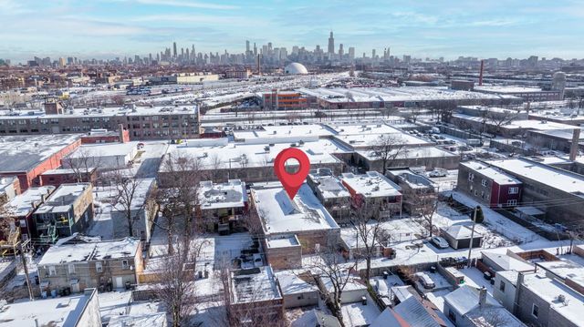 632 N Albany Avenue, Chicago, IL 60612
