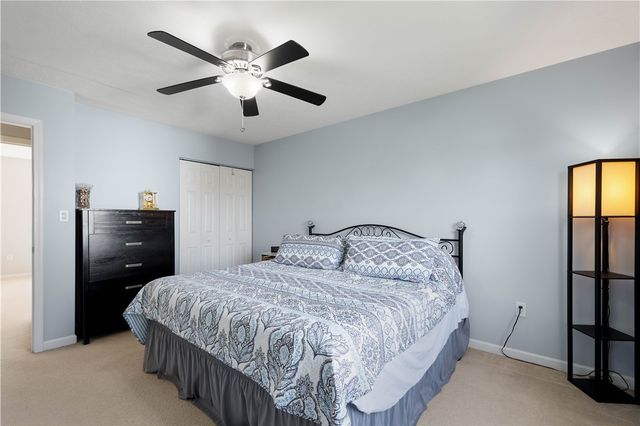 410 Suncrest Dr, Cranberry Twp, PA 16066