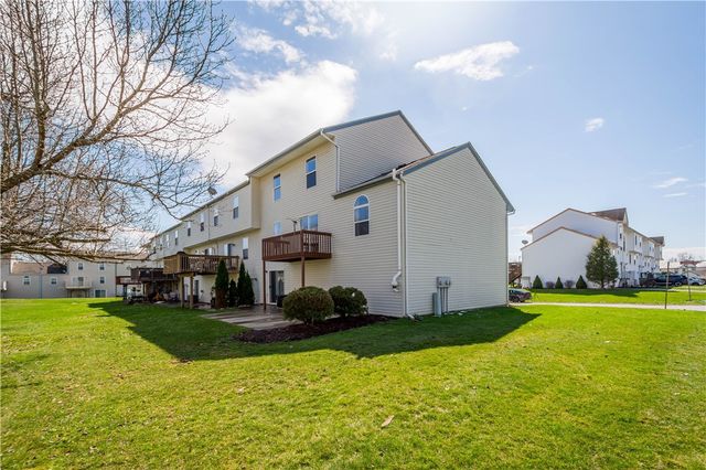 410 Suncrest Dr, Cranberry Twp, PA 16066