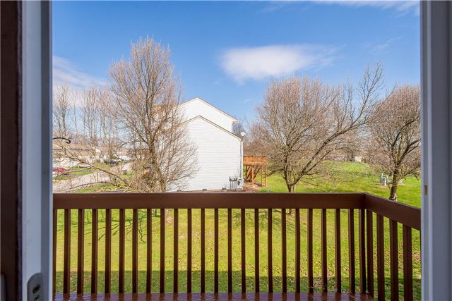 410 Suncrest Dr, Cranberry Twp, PA 16066