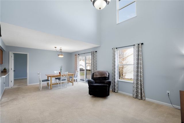 410 Suncrest Dr, Cranberry Twp, PA 16066