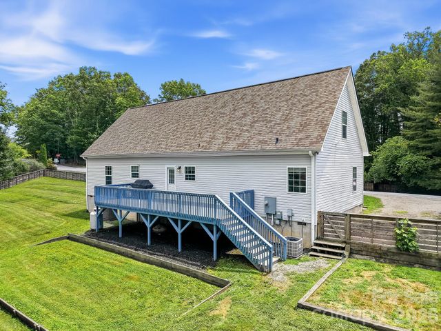 40 Liberty Road, Candler, NC 28715
