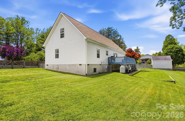 40 Liberty Road, Candler, NC 28715
